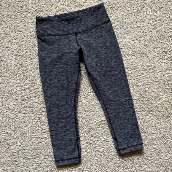 Lululemon Wunder Under Crop II | Size 4 - Picture 3 of 6
